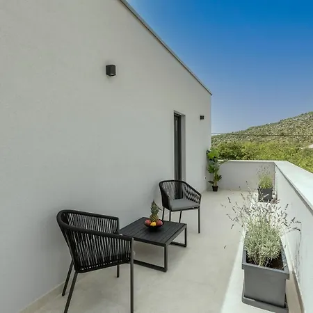 Villa Luxury Diana With Heated Pool And Jacuzzi