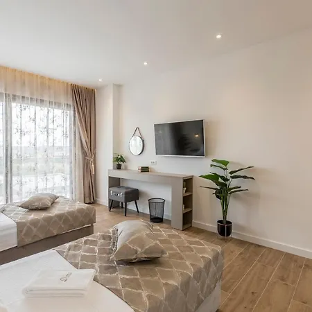 Villa Luxury Diana With Heated Pool And Jacuzzi