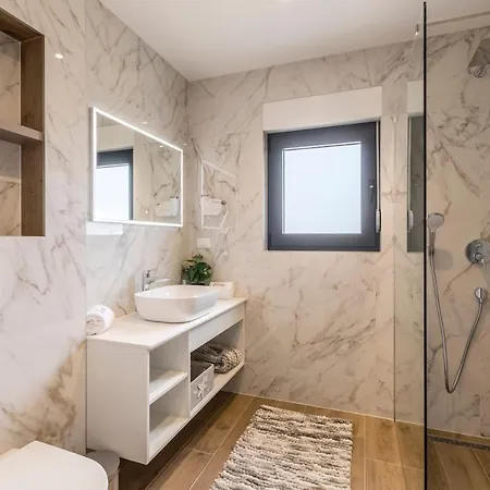 Luxury Diana With Heated Pool And Jacuzzi Villa Dograde