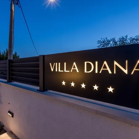 Villa Luxury Diana With Heated Pool And Jacuzzi *