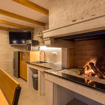 Villa Luxury Diana With Heated Pool And Jacuzzi
