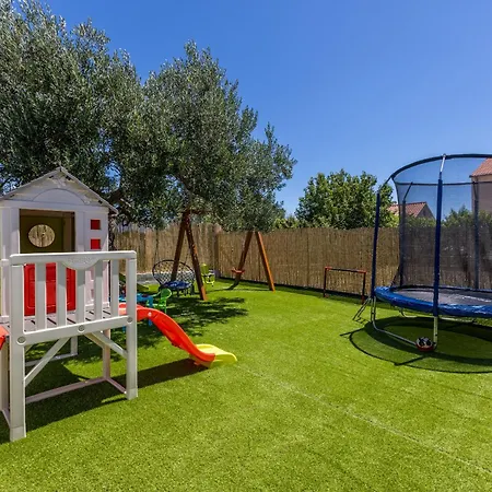 Luxury Diana With Heated Pool And Jacuzzi Villa