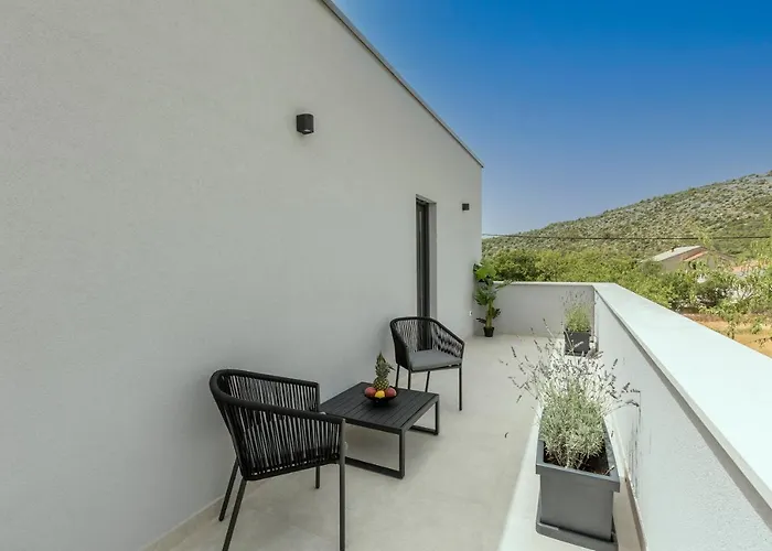 Villa Luxury Diana With Heated Pool And Jacuzzi