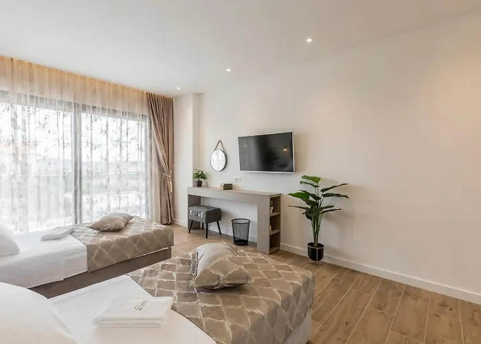 Villa Luxury Diana With Heated Pool And Jacuzzi