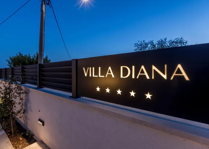 Villa Luxury Diana With Heated Pool And Jacuzzi *